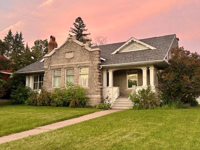 43 Summit Avenue Thunder Bay ON