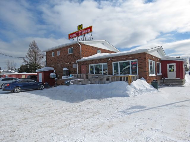 113 Forestry Rd Longlac Pizzeria