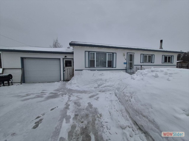 18 Lloyd Irwin Street