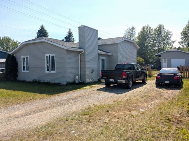 34 Hemlo Drive Marathon