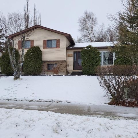 35 Bastedo Crescent Marathon