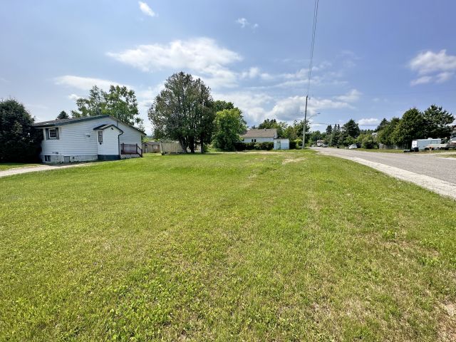 89 Newton Street  Nipigon ON