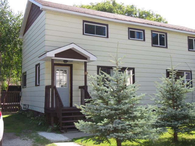 10 Stewart Avenue Red Rock ON